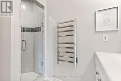 Ensuite for the second bedroom - 