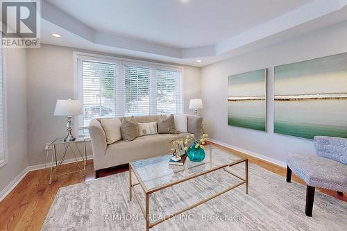 61 Sarum Crescent, Markham, ON - Indoor Photo Showing Living Room