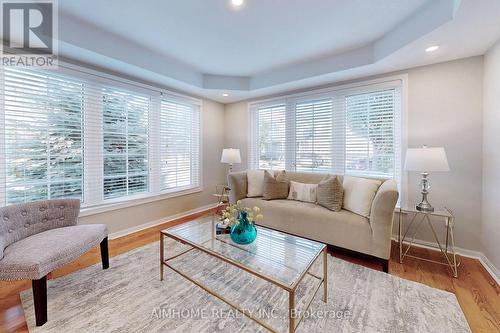 61 Sarum Crescent, Markham, ON - Indoor Photo Showing Living Room