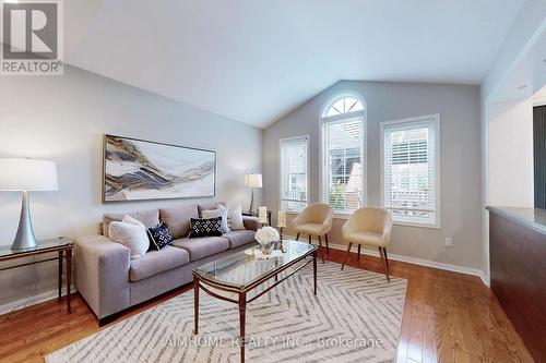 61 Sarum Crescent, Markham, ON - Indoor Photo Showing Living Room