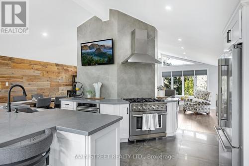 1167 Parkway Drive, Innisfil (Gilford), ON - Indoor Photo Showing Kitchen With Upgraded Kitchen