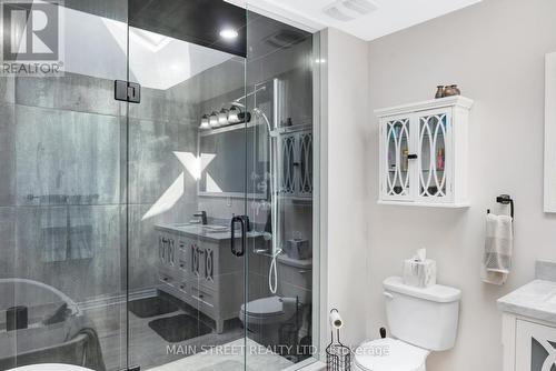 1167 Parkway Drive, Innisfil (Gilford), ON - Indoor Photo Showing Bathroom