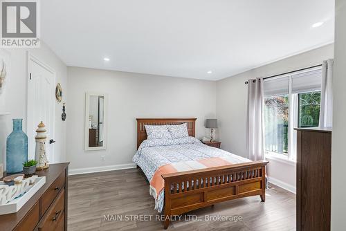 1167 Parkway Drive, Innisfil (Gilford), ON - Indoor Photo Showing Bedroom