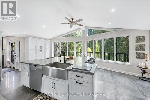 1167 Parkway Drive, Innisfil (Gilford), ON - Indoor Photo Showing Kitchen