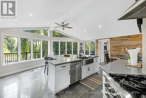 1167 Parkway Drive, Innisfil (Gilford), ON - Indoor Photo Showing Kitchen With Upgraded Kitchen