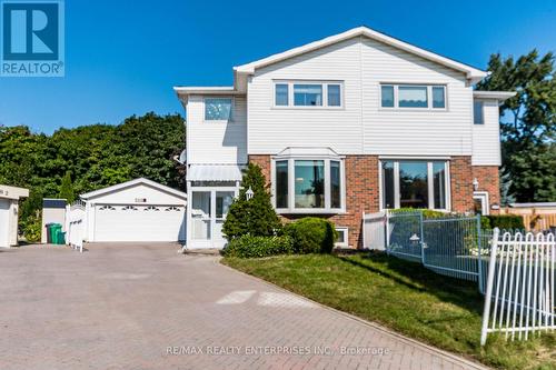 3681 Glencolin Court, Mississauga (Erindale), ON - Outdoor