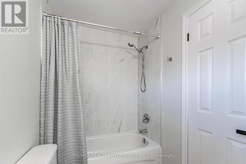 3681 Glencolin Court, Mississauga, ON - Indoor Photo Showing Bathroom