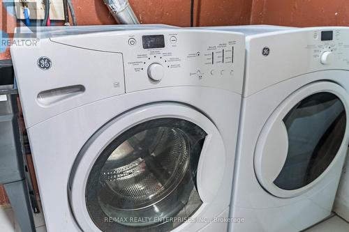 3681 Glencolin Court, Mississauga (Erindale), ON - Indoor Photo Showing Laundry Room