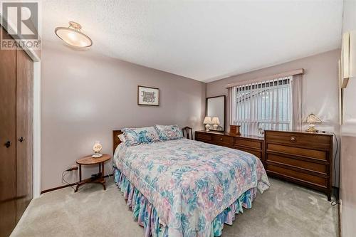 16 Cameron Crescent, Red Deer, AB - Indoor Photo Showing Bedroom