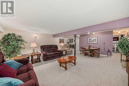 16 Cameron Crescent, Red Deer, AB - Indoor Photo Showing Living Room