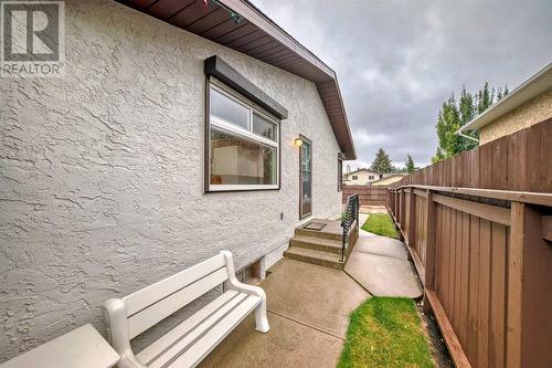 16 Cameron Crescent, Red Deer, AB - Outdoor With Exterior