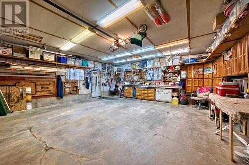 16 Cameron Crescent, Red Deer, AB - Indoor Photo Showing Garage