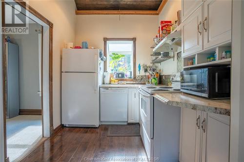 70 Inshes Avenue, Chatham, ON - Indoor Photo Showing Kitchen