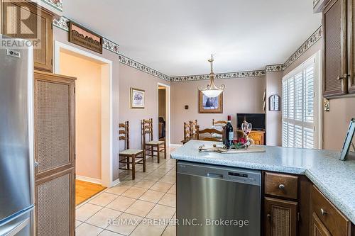 2 Ballycastle Crescent, Brampton, ON - Indoor Photo Showing Kitchen