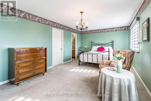 2 Ballycastle Crescent, Brampton, ON - Indoor Photo Showing Bedroom