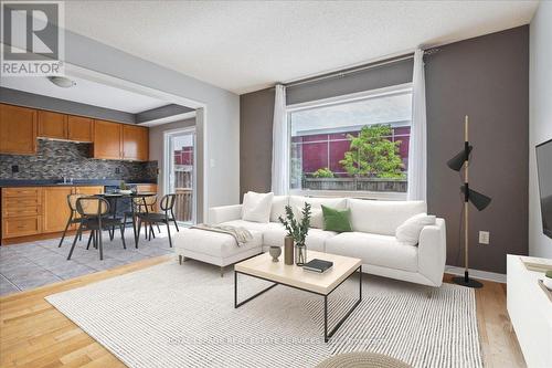 4016 Donnic Drive, Burlington (Alton), ON - Indoor Photo Showing Living Room