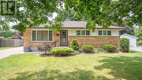 1195 Farnsborough Crescent, London, ON - Outdoor