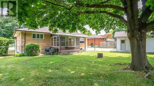 1195 Farnsborough Crescent, London, ON - Outdoor