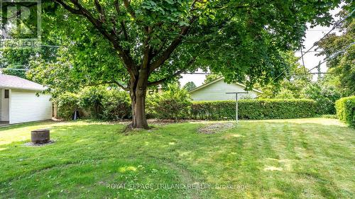 1195 Farnsborough Crescent, London, ON - Outdoor