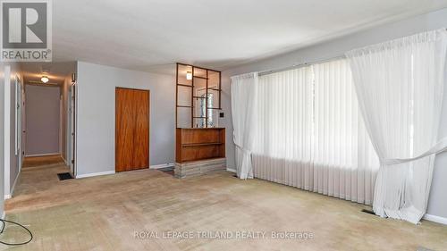 1195 Farnsborough Crescent, London, ON - Indoor Photo Showing Other Room