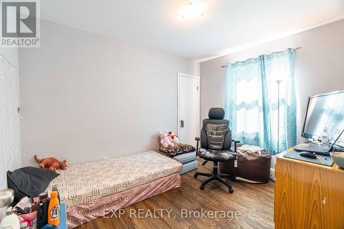 1504 Howland Avenue, London, ON - Indoor Photo Showing Bedroom