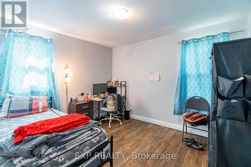 1504 Howland Avenue, London, ON - Indoor Photo Showing Bedroom