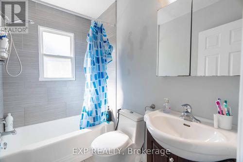 1504 Howland Avenue, London, ON - Indoor Photo Showing Bathroom