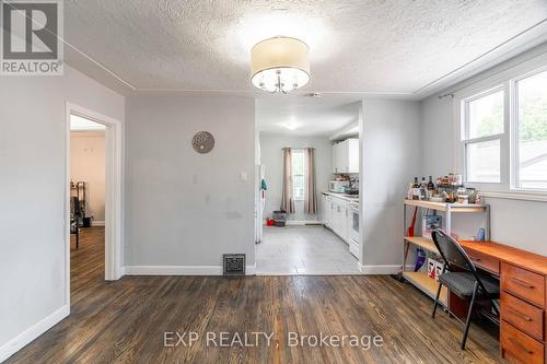 1504 Howland Avenue, London, ON - Indoor