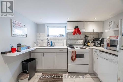 1504 Howland Avenue, London, ON - Indoor Photo Showing Kitchen