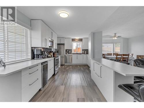 6268 Dawson Road, Prince George, BC - Indoor Photo Showing Kitchen