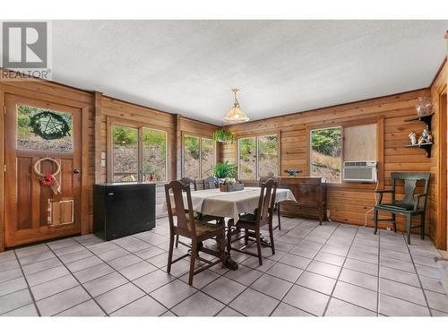 610 Grand Oro Road, Kaleden, BC - Indoor Photo Showing Dining Room