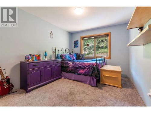 610 Grand Oro Road, Kaleden, BC - Indoor Photo Showing Bedroom