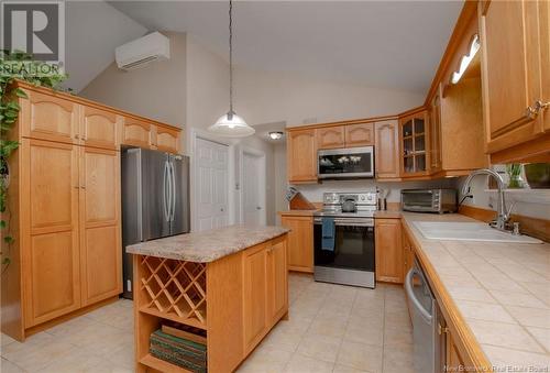 107 Bois Joli, Bouctouche, NB - Indoor Photo Showing Kitchen