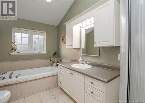 107 Bois Joli, Bouctouche, NB - Indoor Photo Showing Bathroom