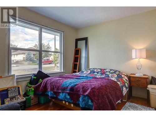 2801 17 Street, Vernon, BC - Indoor Photo Showing Bedroom