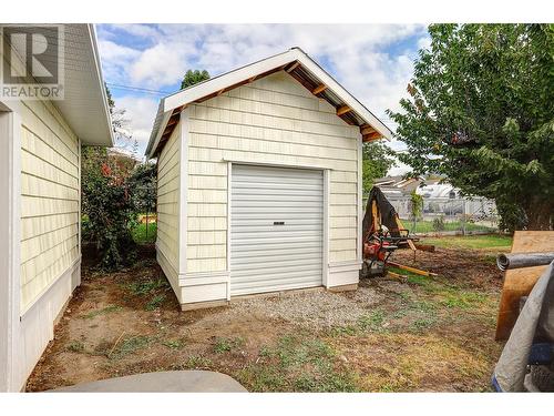 2801 17 Street, Vernon, BC - Outdoor With Exterior