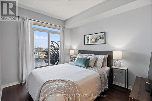 2214 - 352 Front Street W, Toronto (Waterfront Communities), ON - Indoor Photo Showing Bedroom