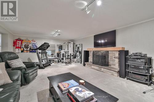 21 Sifton Court, Toronto, ON - Indoor Photo Showing Gym Room