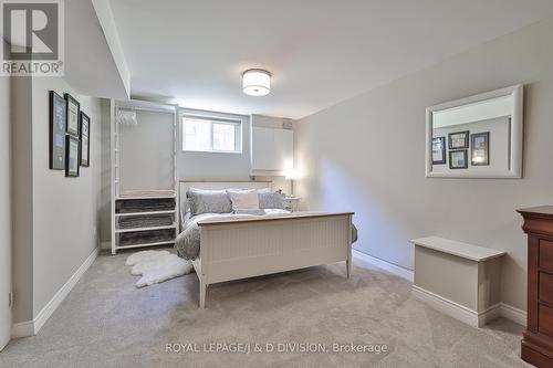 21 Sifton Court, Toronto (Bayview Village), ON - Indoor Photo Showing Bedroom