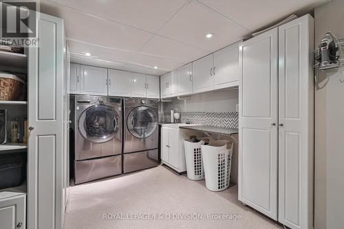 21 Sifton Court, Toronto, ON - Indoor Photo Showing Laundry Room