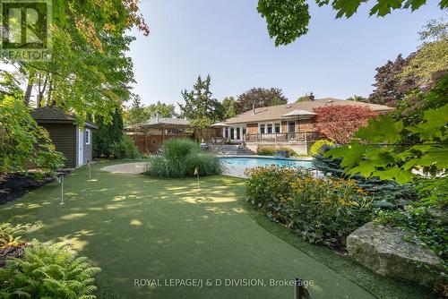 21 Sifton Court, Toronto (Bayview Village), ON - Outdoor With In Ground Pool