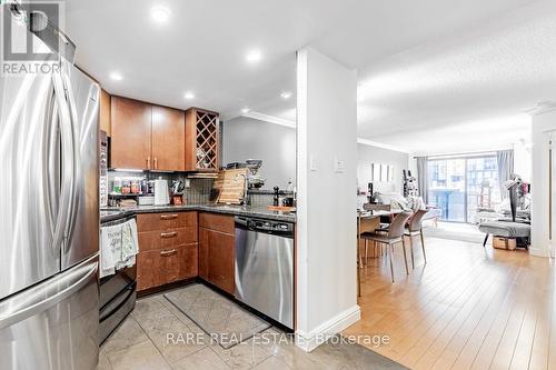 310 - 1001 Bay Street, Toronto (Bay Street Corridor), ON - Indoor Photo Showing Kitchen