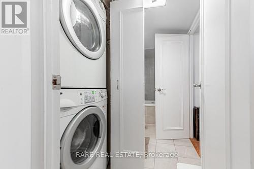 310 - 1001 Bay Street, Toronto (Bay Street Corridor), ON - Indoor Photo Showing Laundry Room