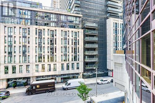 310 - 1001 Bay Street, Toronto, ON - Outdoor With Facade