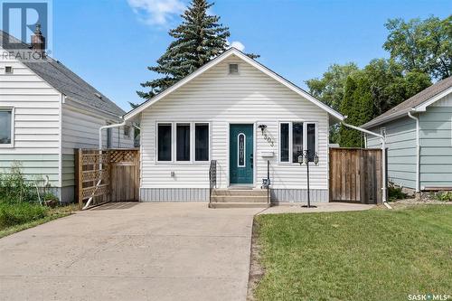 1303 6Th Avenue N, Saskatoon, SK - Outdoor