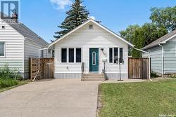 1303 6th AVENUE N  Saskatoon, SK S7K 2T7