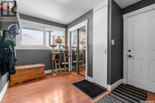 1303 6Th Avenue N, Saskatoon, SK - Indoor