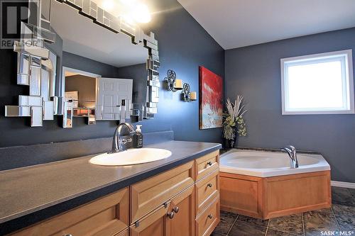 59 Poplar Bay, Yorkton, SK - Indoor Photo Showing Bathroom