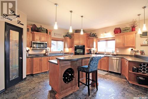 59 Poplar Bay, Yorkton, SK - Indoor Photo Showing Kitchen