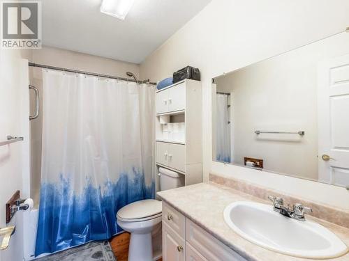 60 Tagish River Road, Whitehorse South, YT - Indoor Photo Showing Bathroom